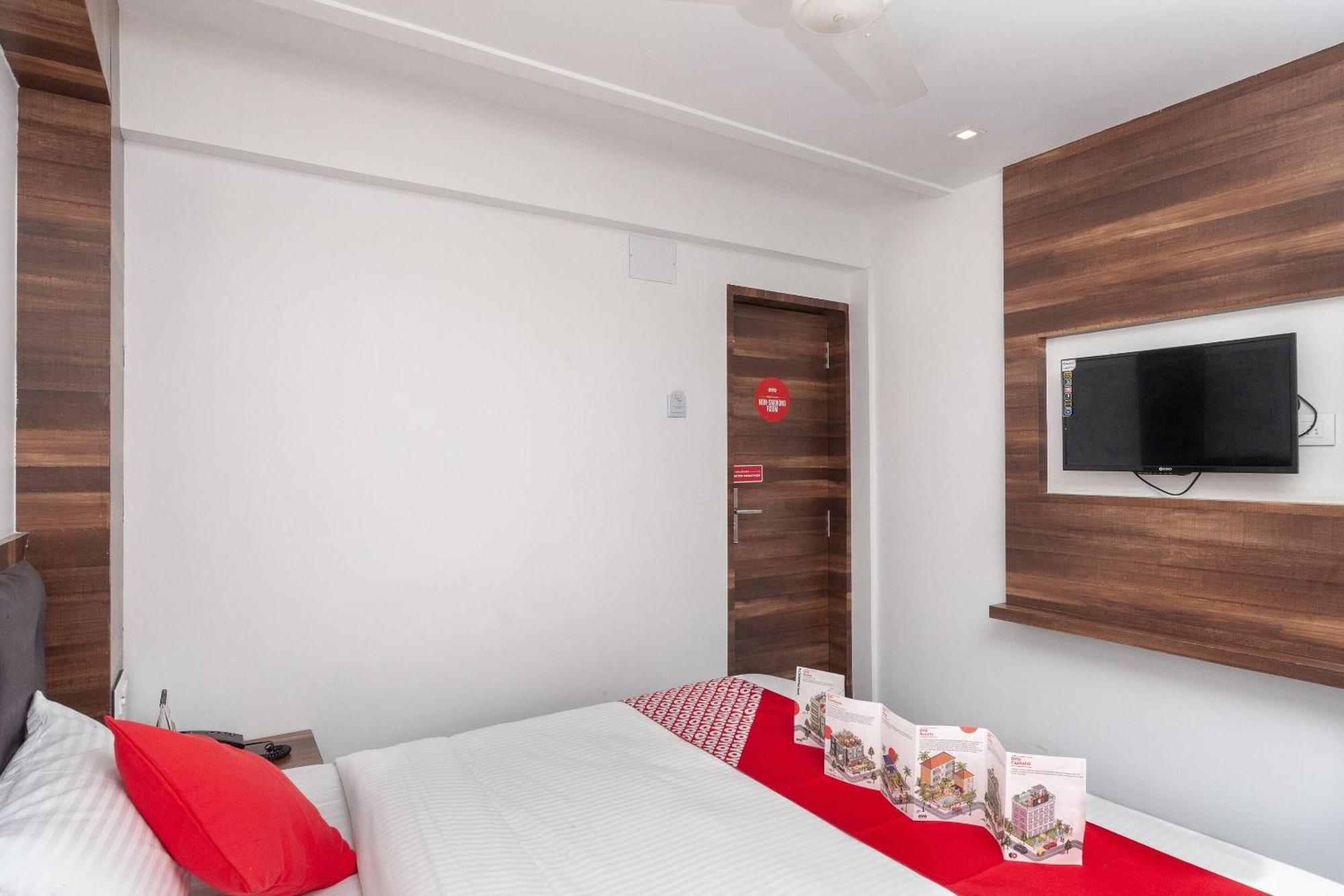 Capital O Admire Suit Hospitality Chennai Ngoại thất bức ảnh