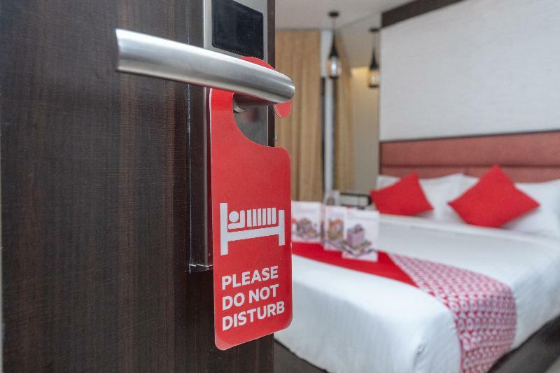Capital O Admire Suit Hospitality Chennai Ngoại thất bức ảnh